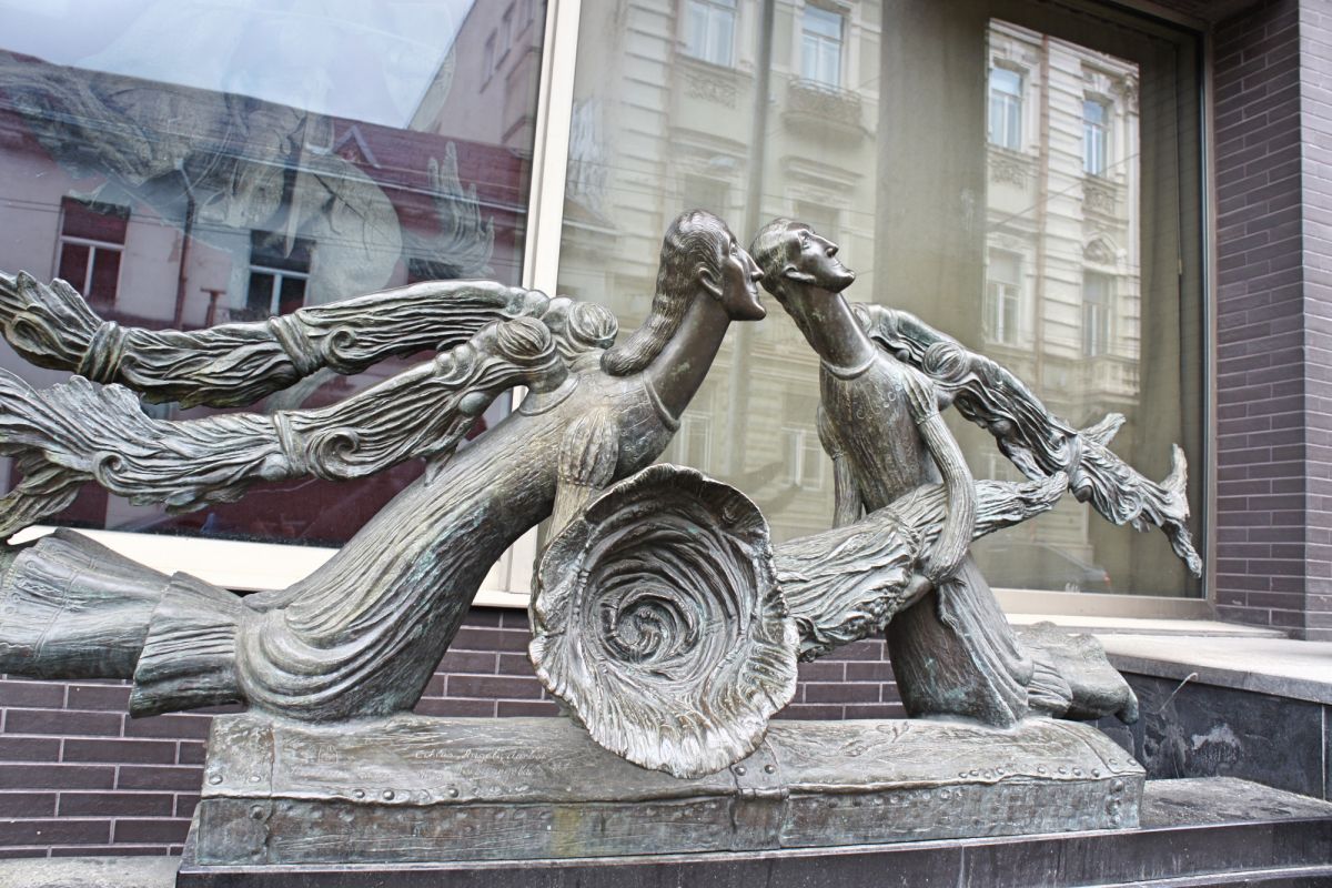 Галерея Edmundo Armoškos