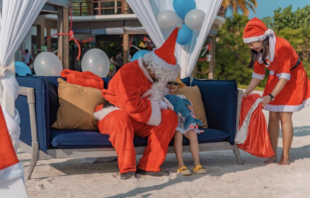 Радостные праздничные моменты в Grand Park Kodhipparu