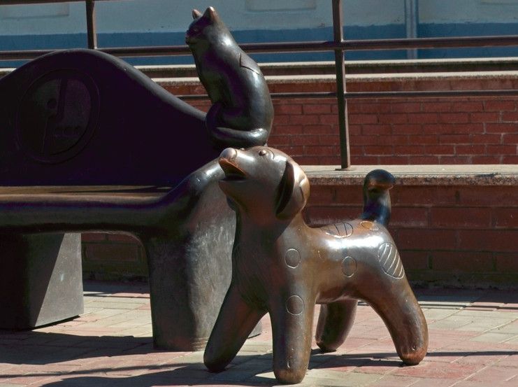 Скульптурная композиция Семья в городе Киров